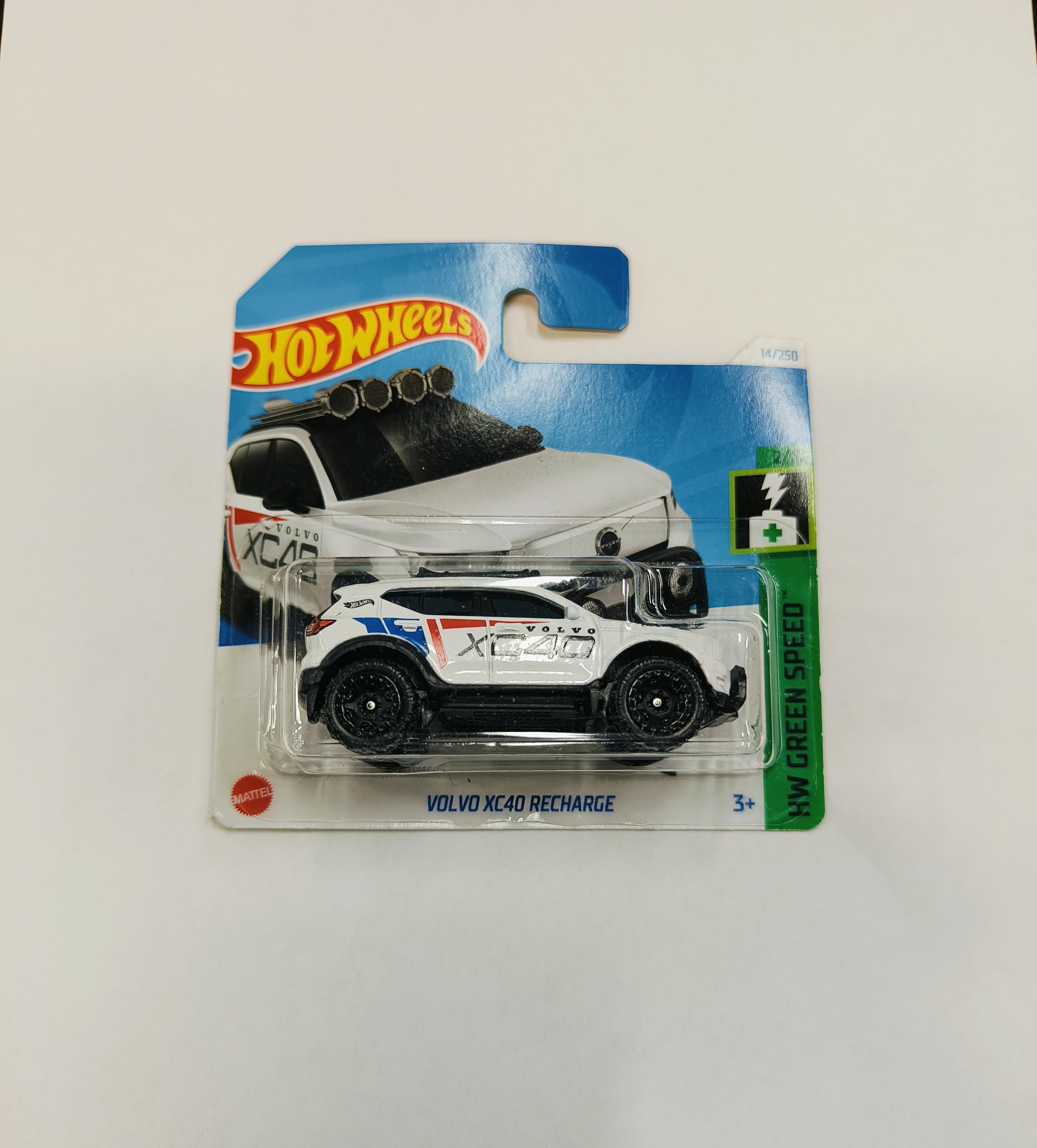 Hot Wheels HTC81 Volvo XC40 Recharge