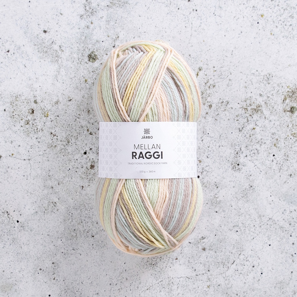 Järbo Mellanraggi 28459 Soft Serve 100g 23-26m/10cm stickor 3 mm
