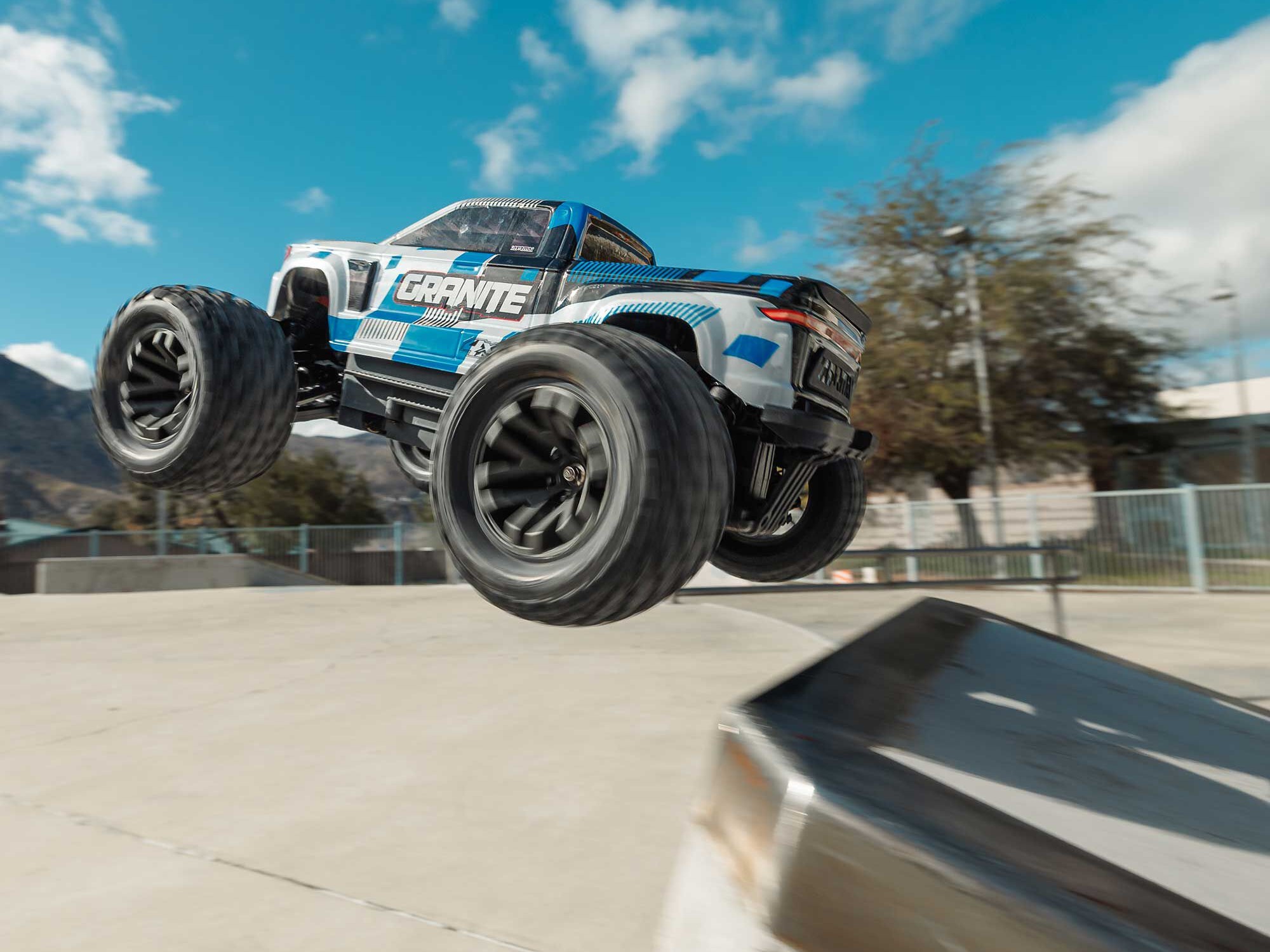 Arrma 1/10 GRANITE MEGA 665 4X4 RTR Brushed Monster Truck, Blue - 19