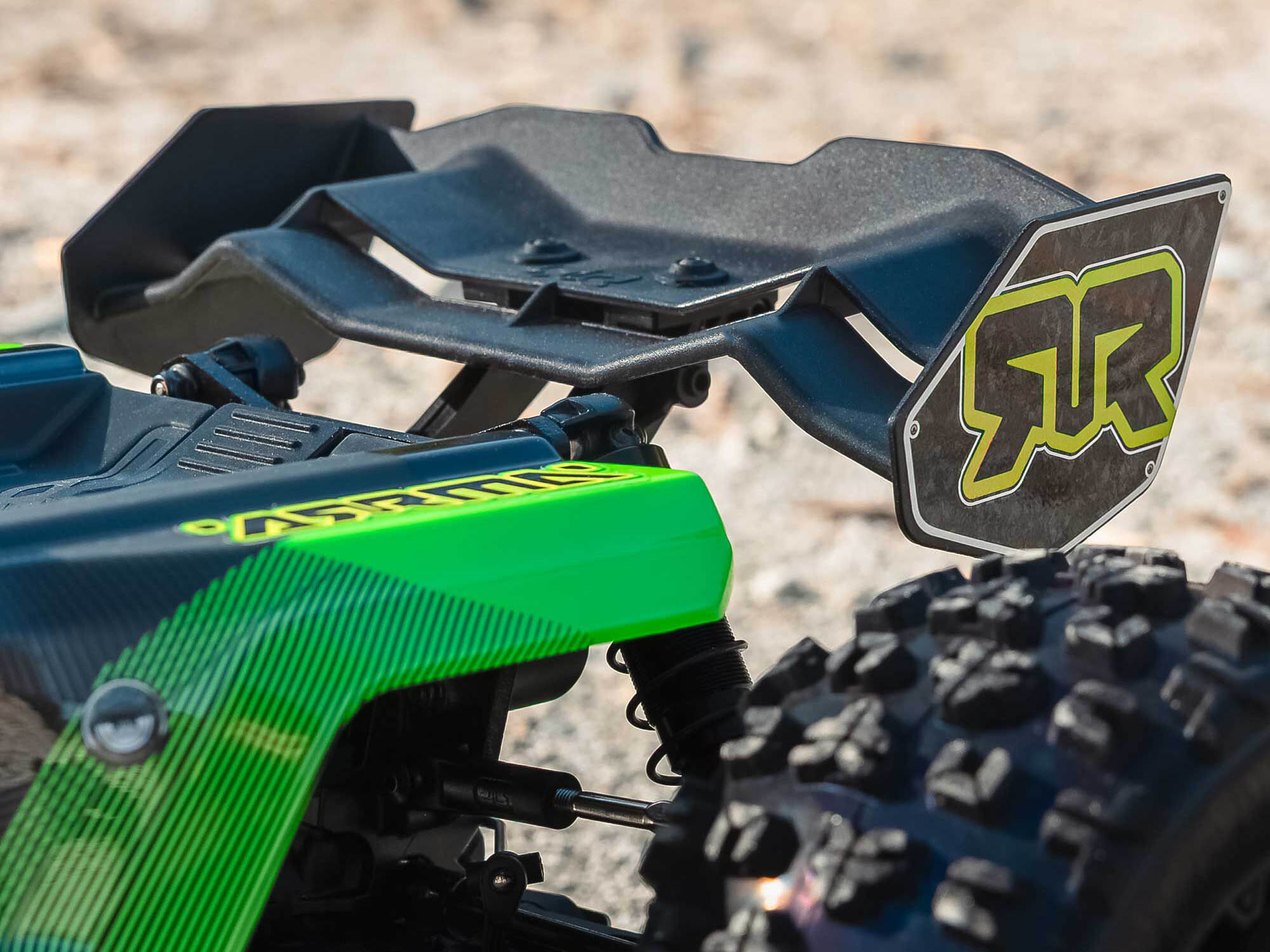 Arrma 1/8 KRATON 4X4 6S BLX BRUSHLESS V6 SPEED TRUCK RTR (Green/Black) - 15