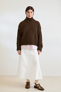 Sandnes Mina Sweater 2602_02 (16 m st 5 & 5,5)