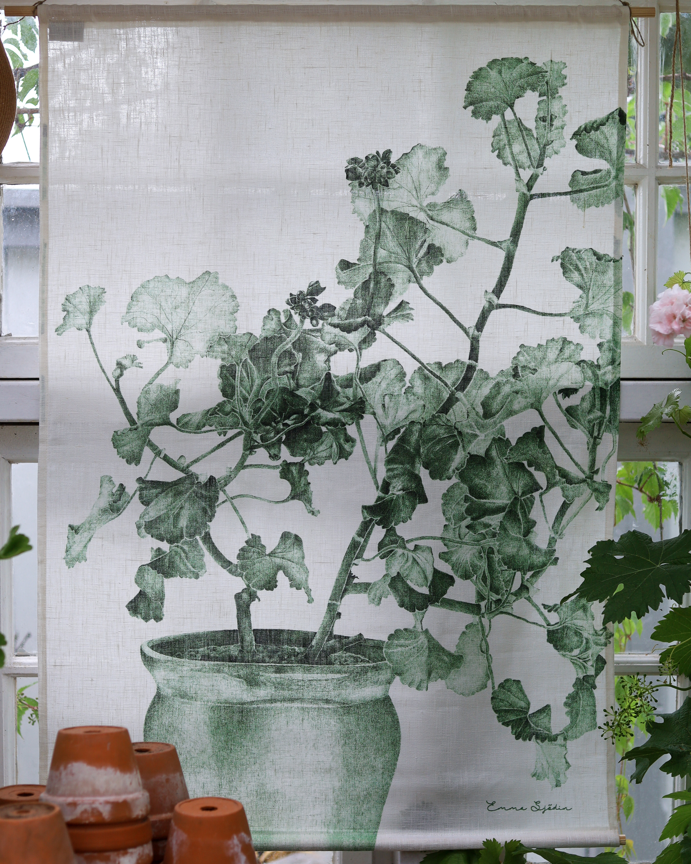 WALL HANGING GREEN GERANIUM  - 3
