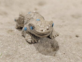 Zuni fetish frog