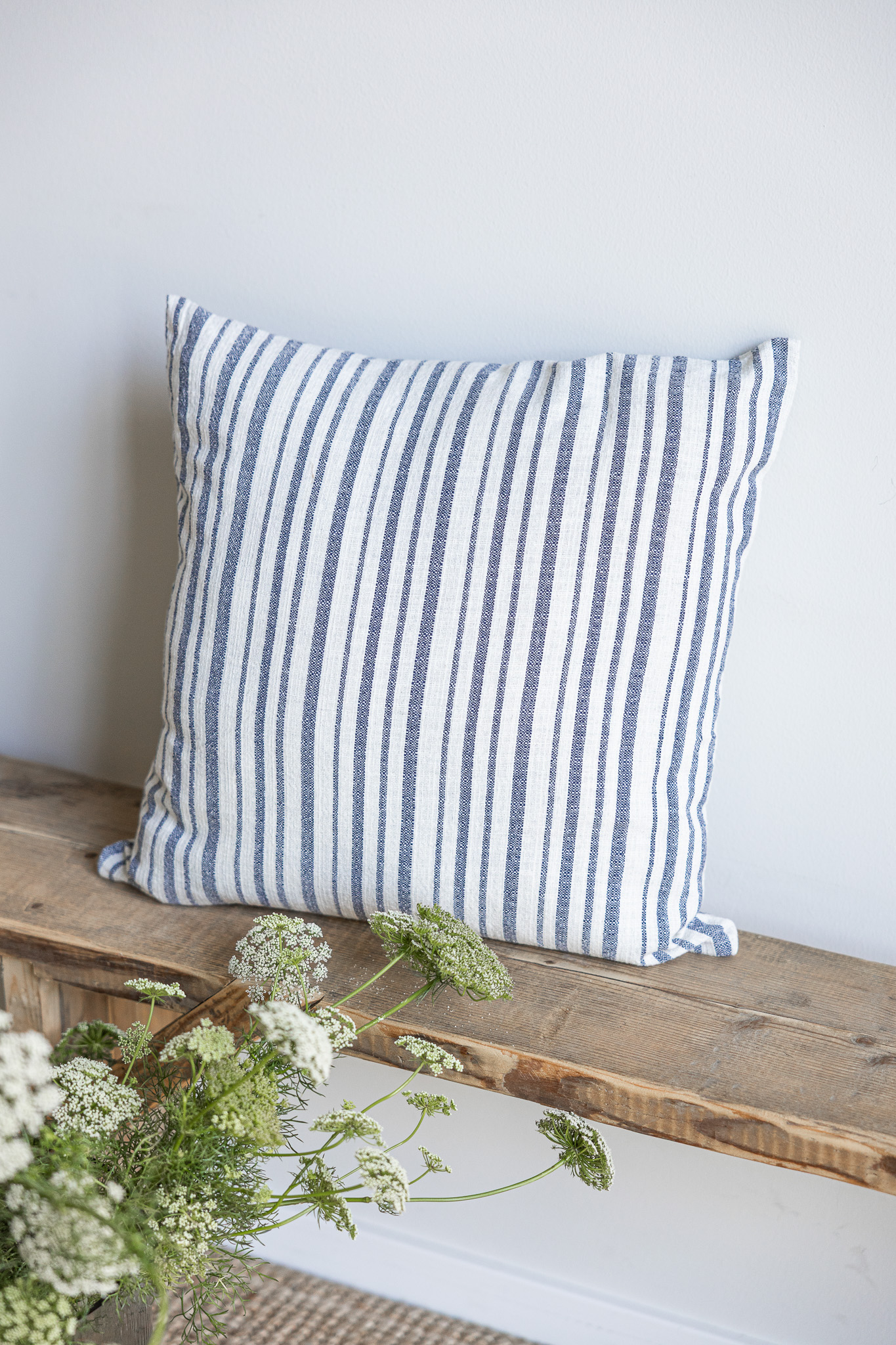 Karlelund - Blue cushion cover - 45 x 45 cm