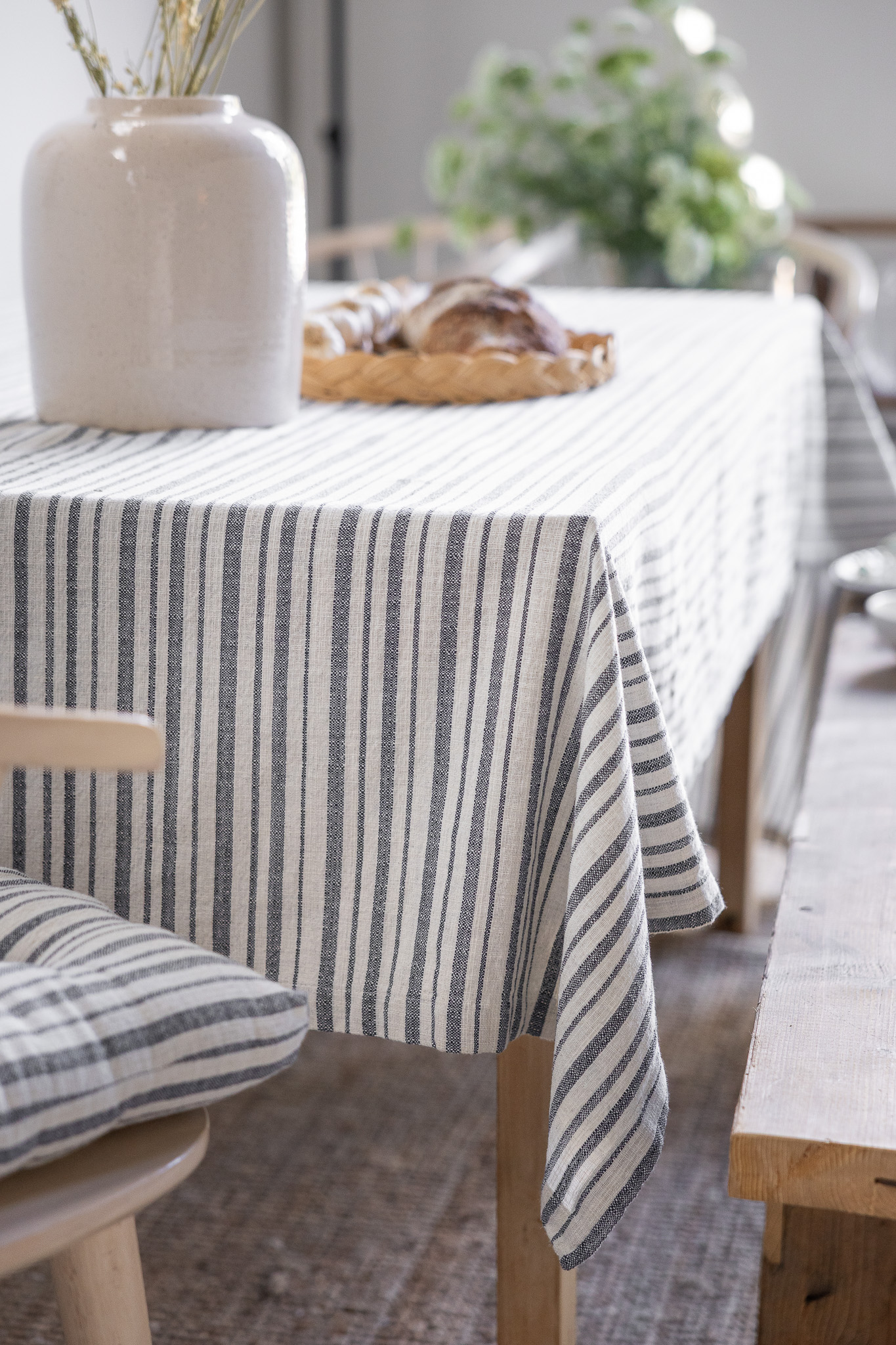 Karlelund - Natural white/blue tablecloth - 350x140 cm