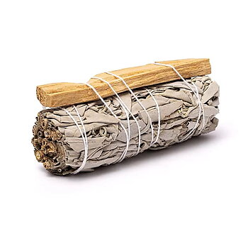 2 Smudge  vit salvia & Palo Santo