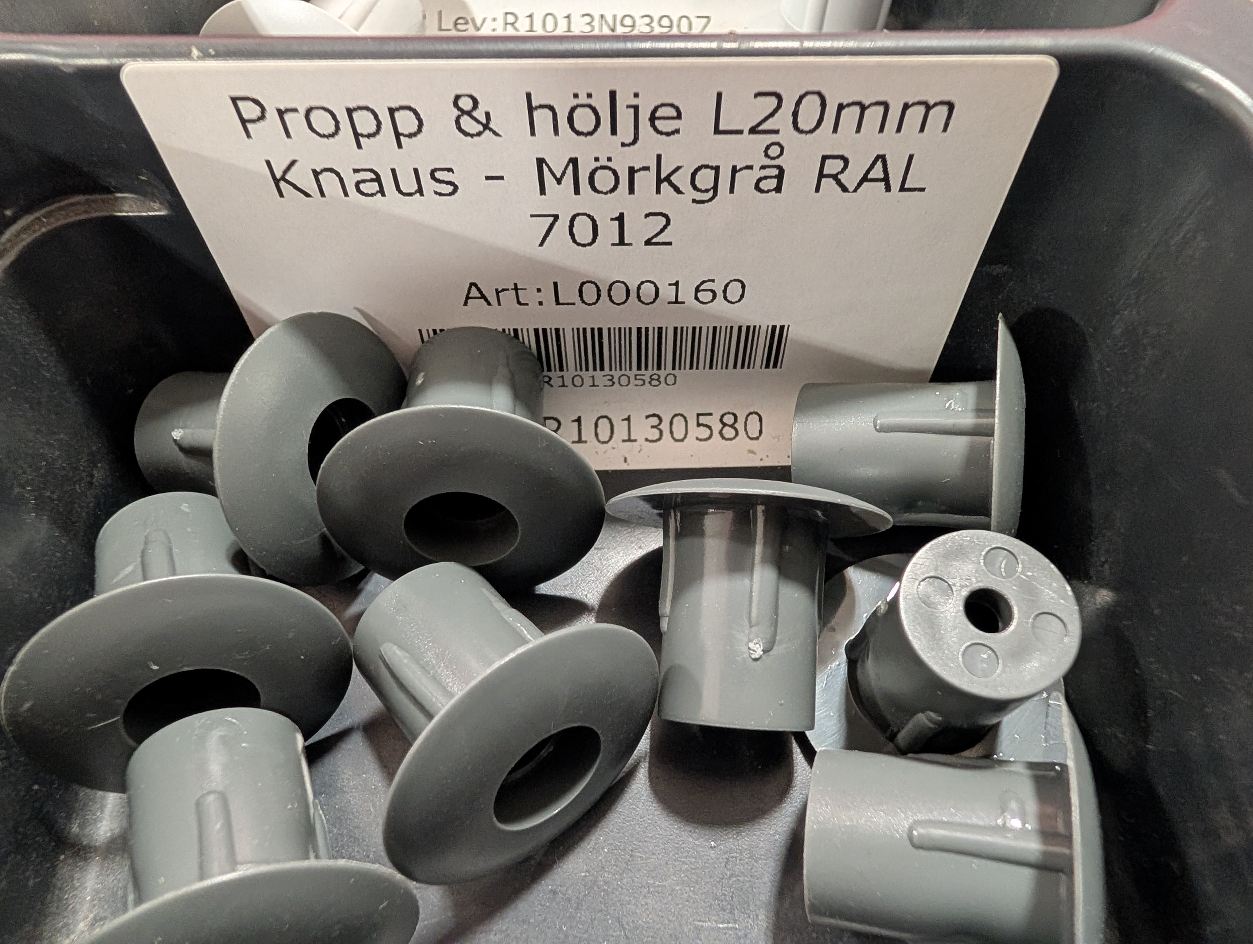 Plugg og deksel L20mm Knaus - Mørkegrå RAL 7012 - 2