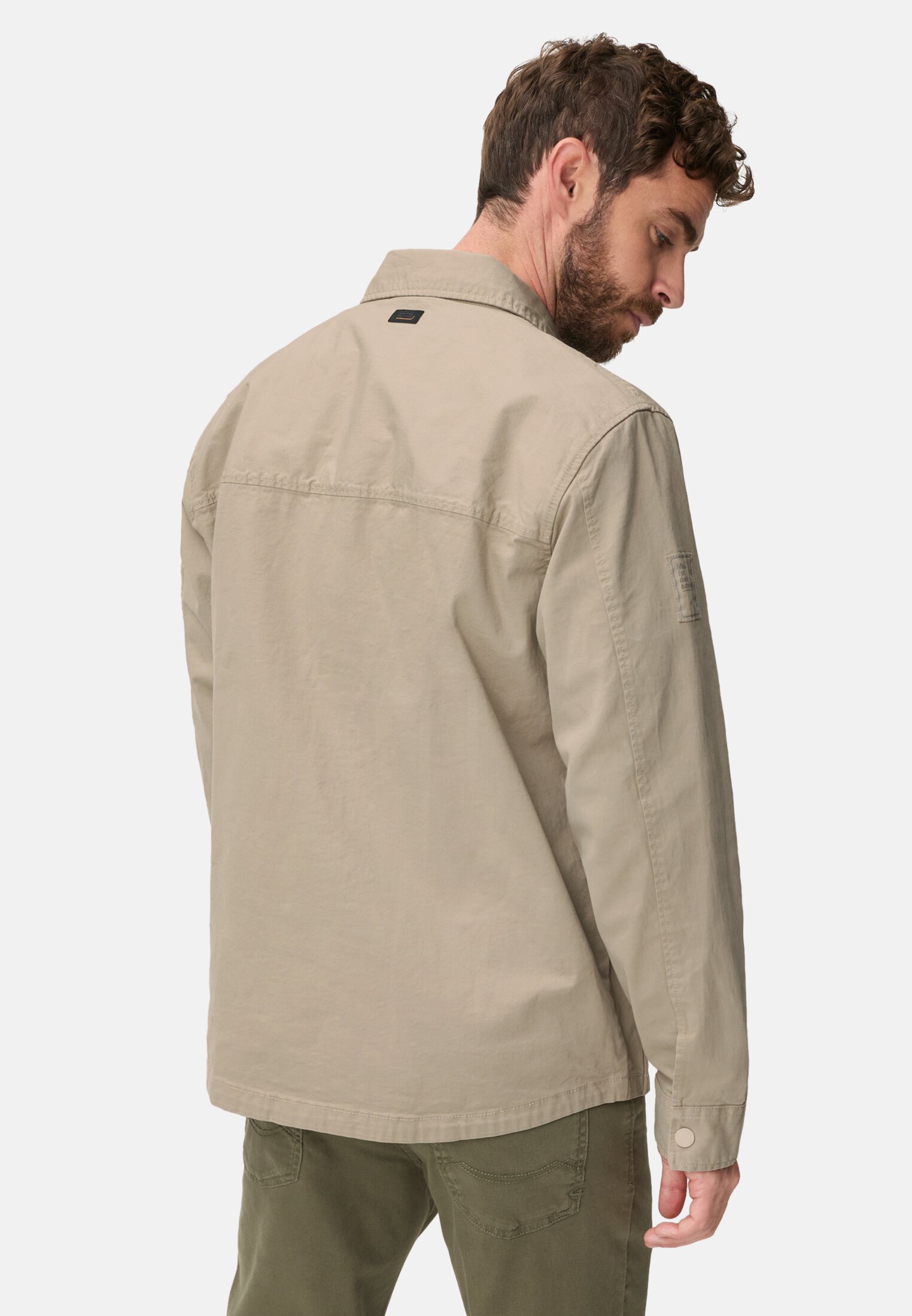 Overshirt. Beige  från camel active.  - 4