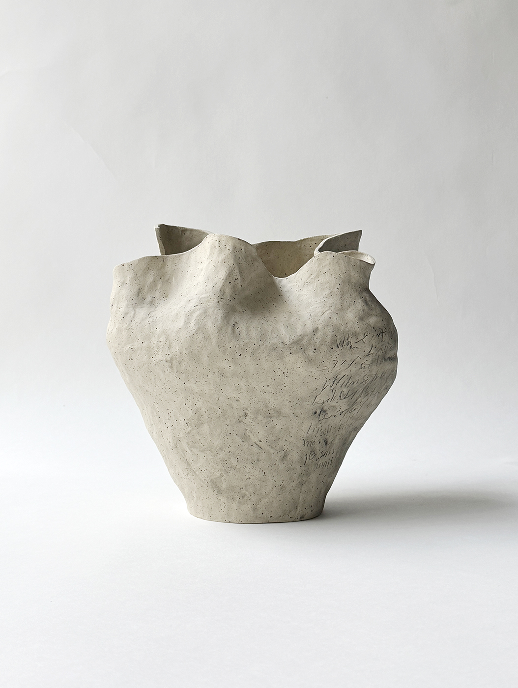 SCRIPTUM OBSCURA Vase 2 - SOLD