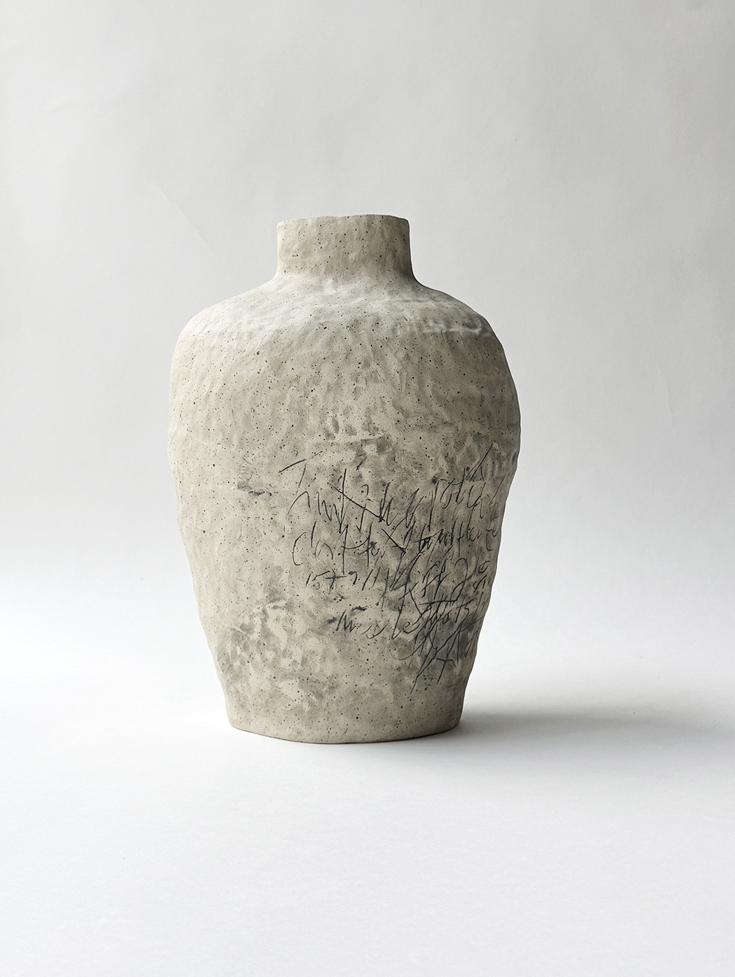 SCRIPTUM OBSCURA Vase 3 - 3