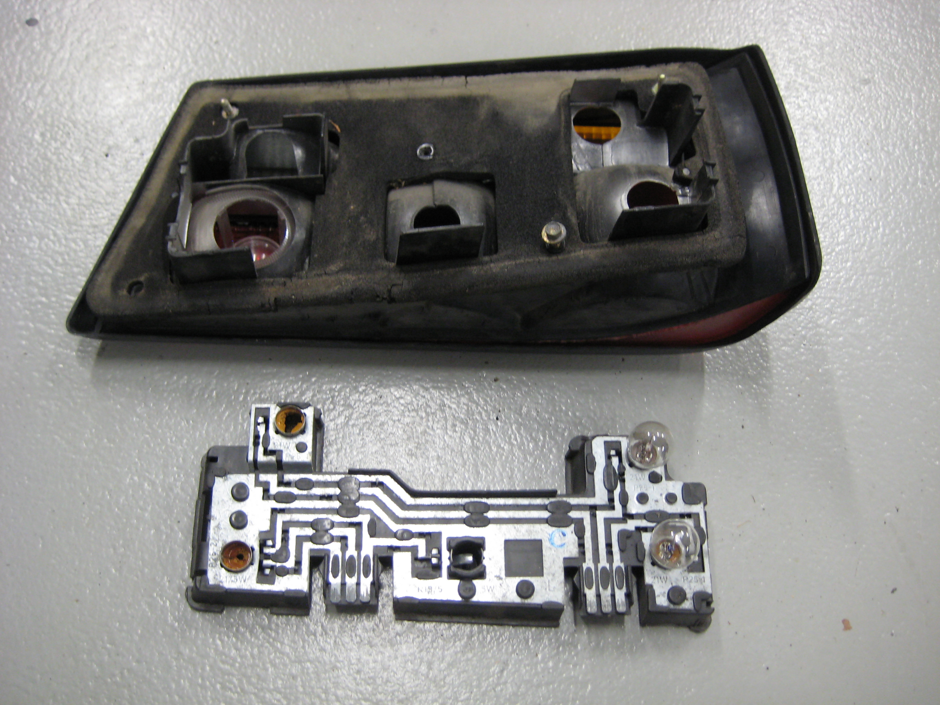 Baklampa vänster Ford Orion - 5