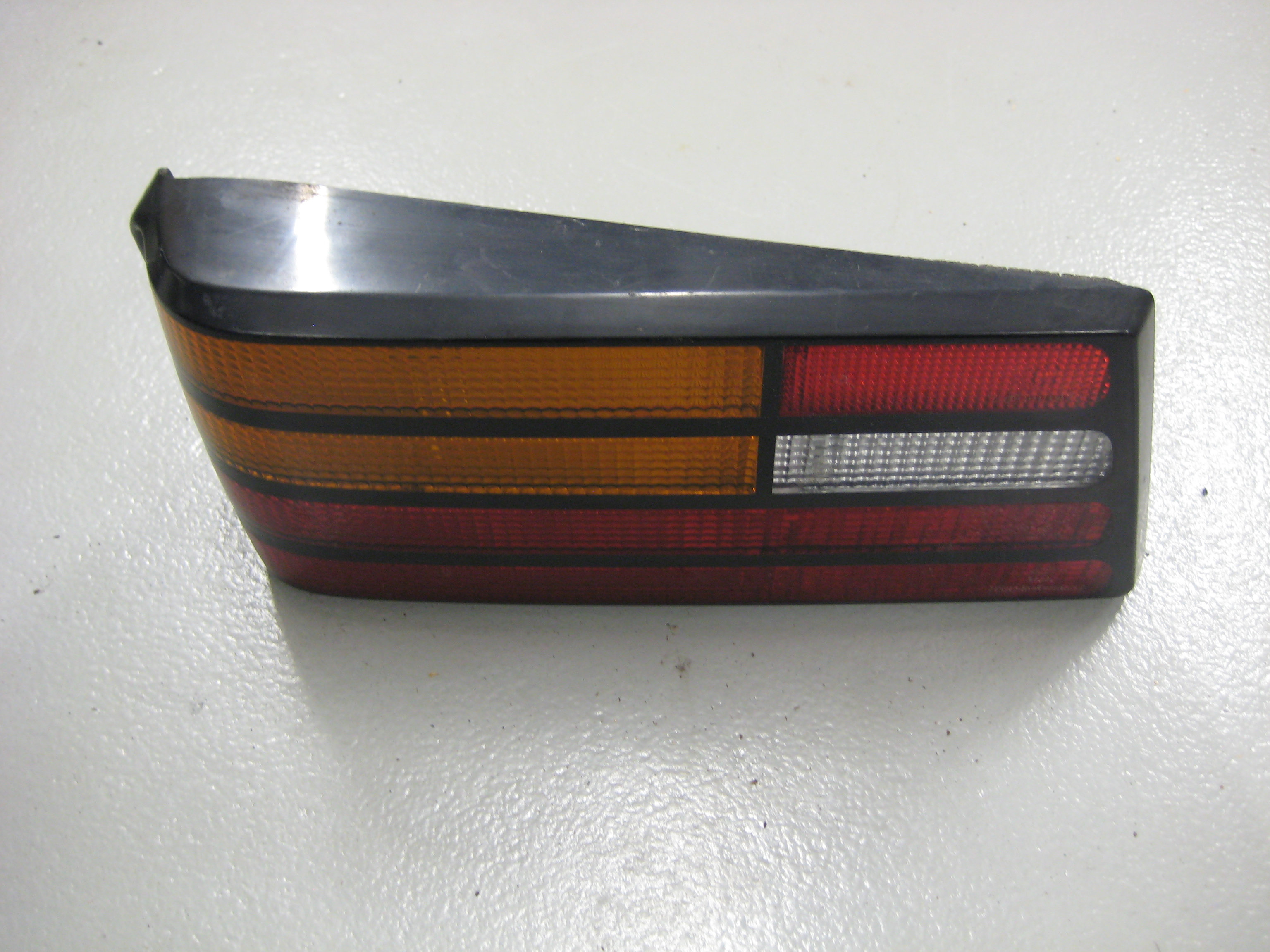 Baklampa vänster Ford Orion - 3