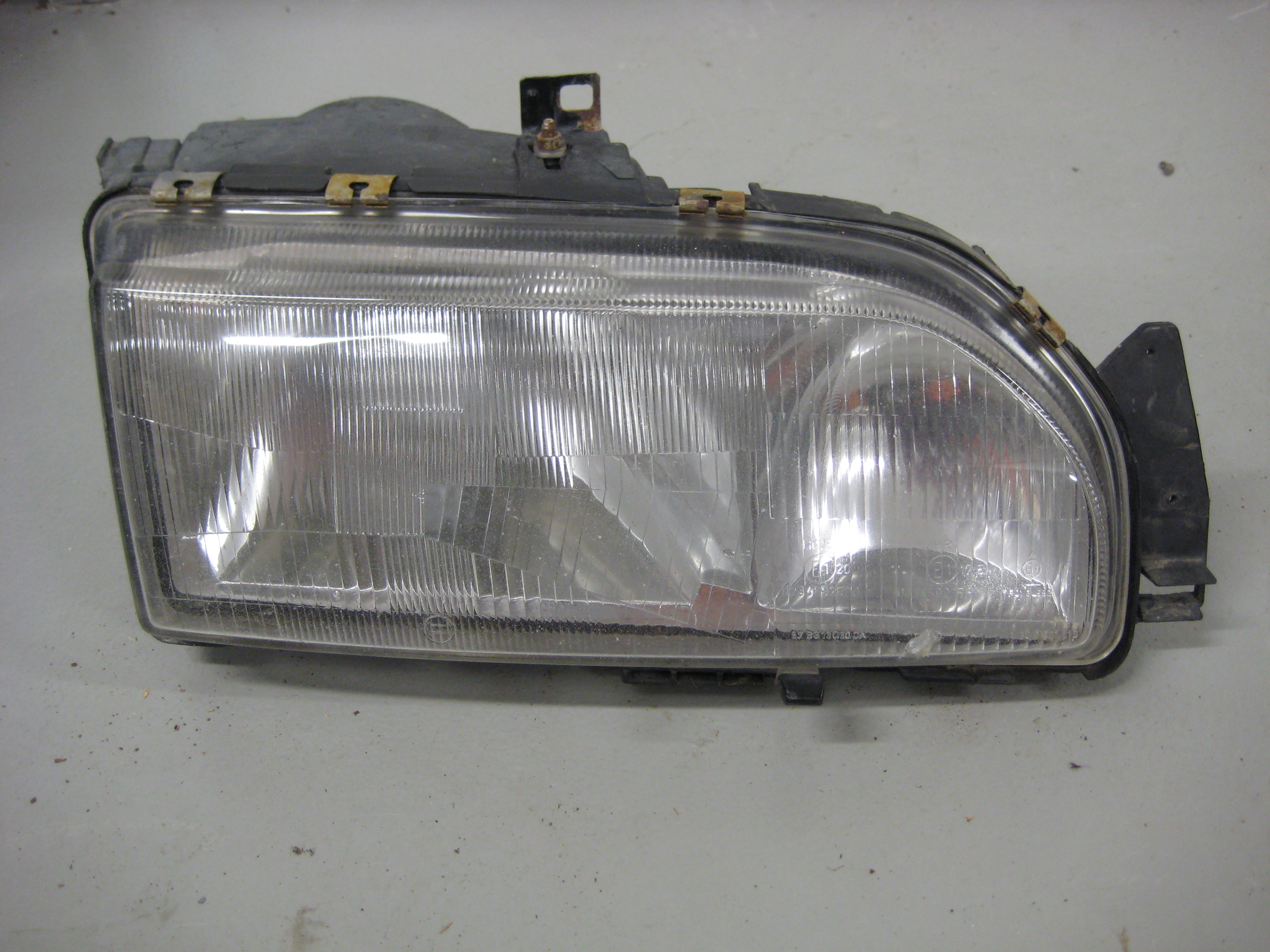Framlampa Ford Sierra MK2 87-93 Höger