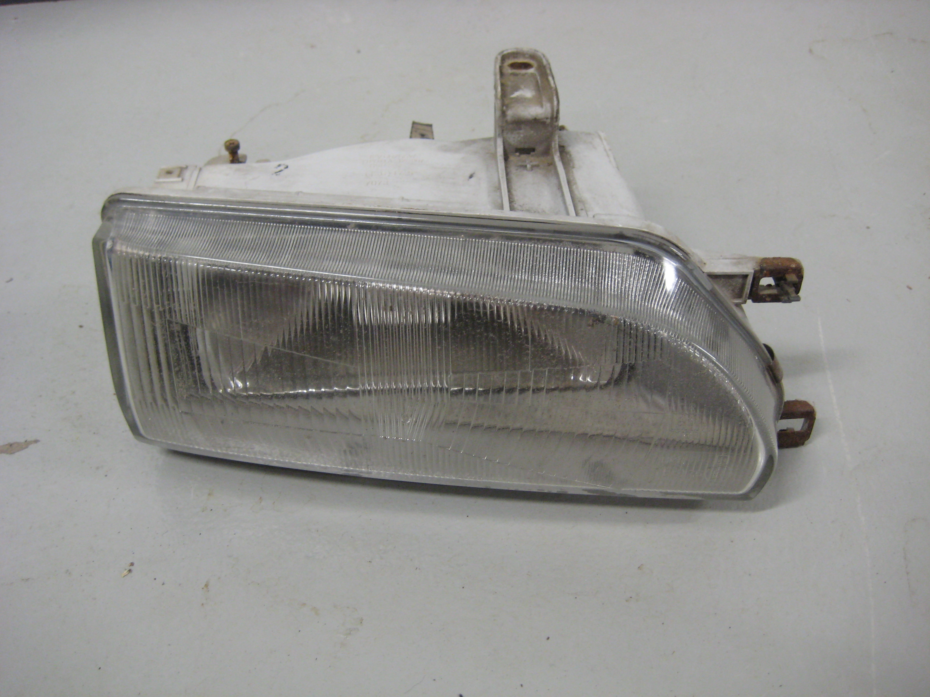Head Light Toyota Corolla 87-92 Right