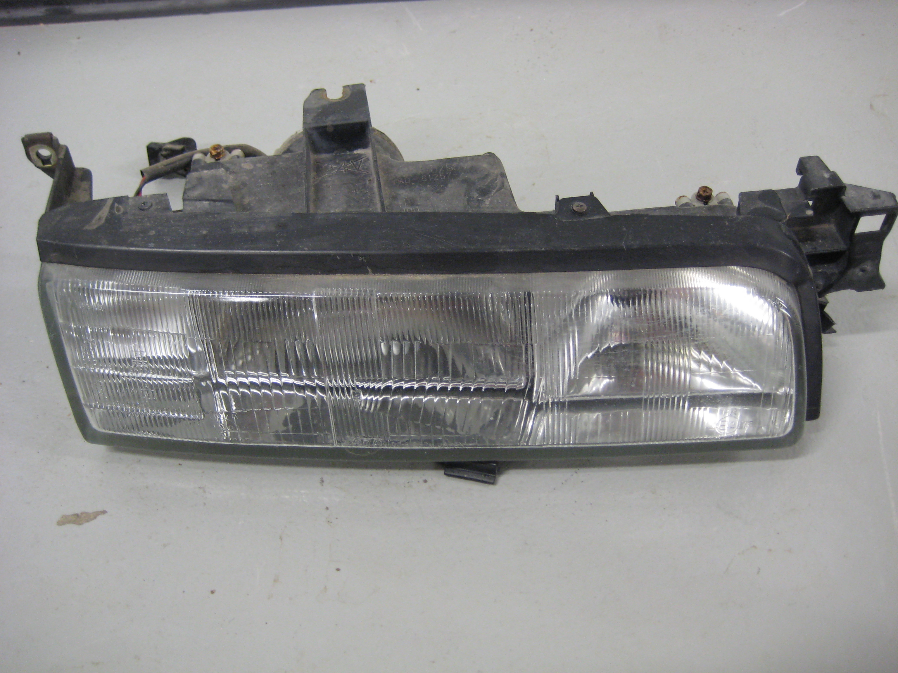 Framlampa Mazda 626 III 88-91 Höger
