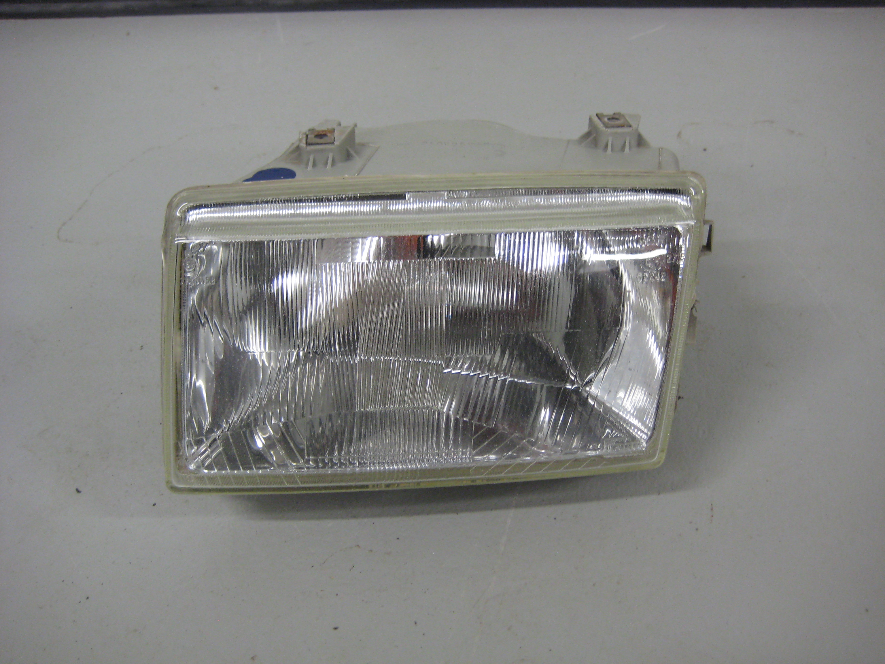 Framlampa Renault 21 Vänster