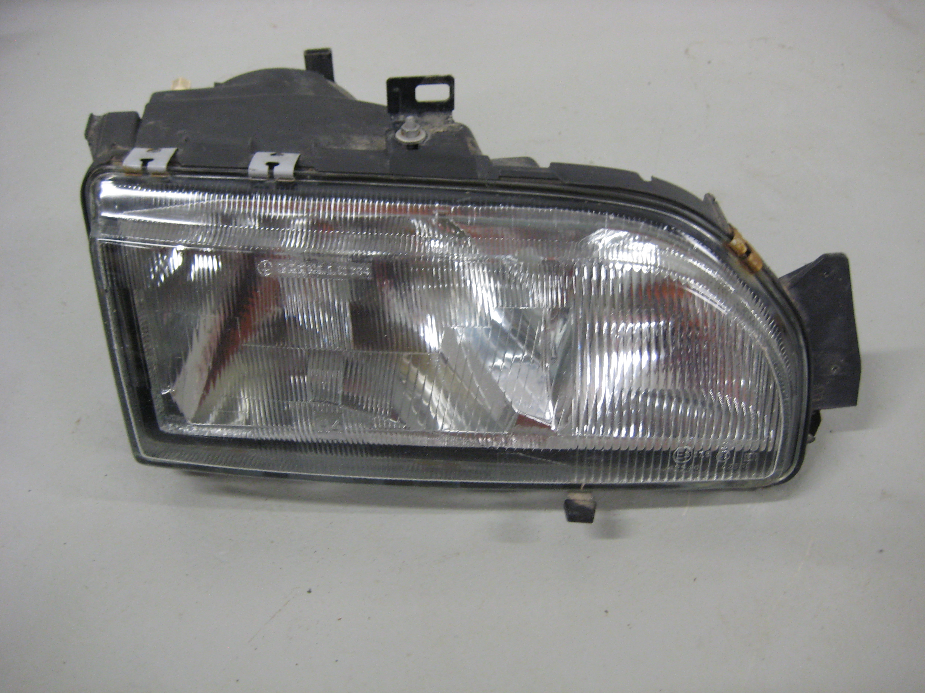 Framlampa Ford Sierra MK2 87-93 Höger