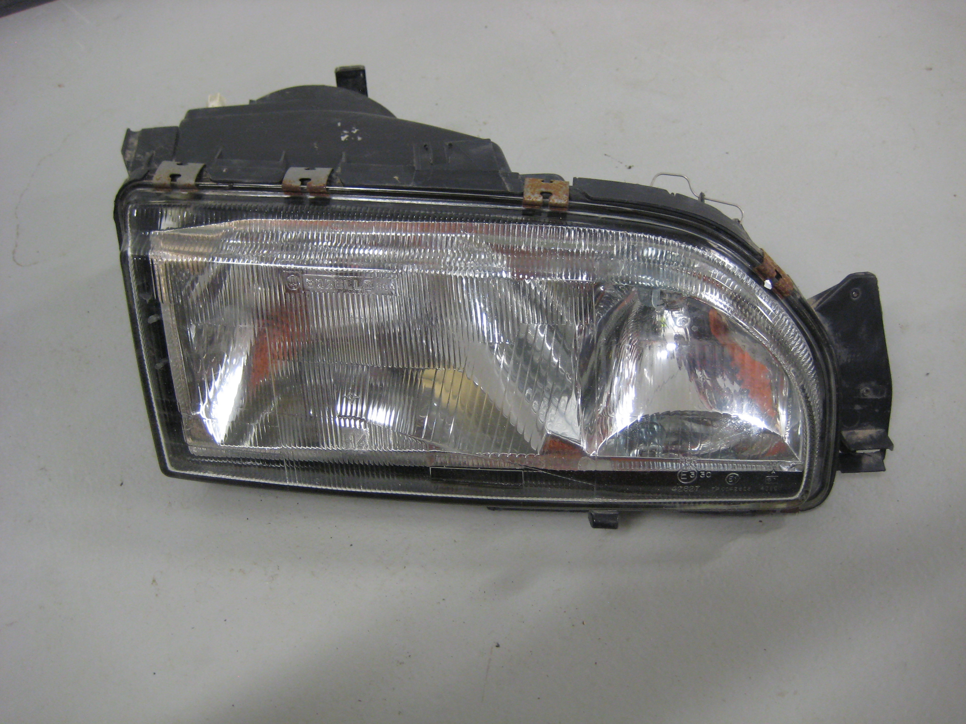Framlampa Ford Sierra MK2 87-93 Höger