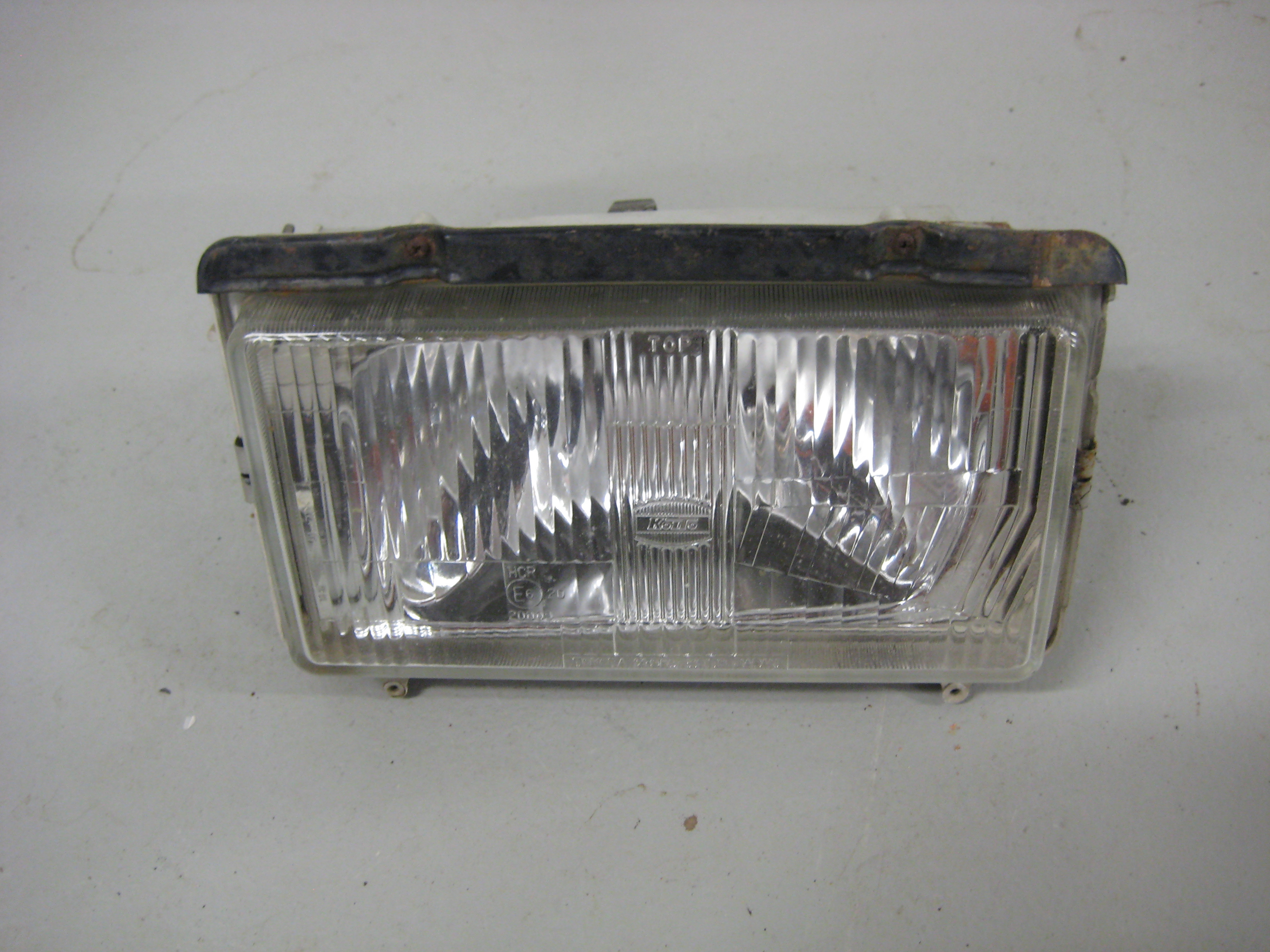 Head Light Toyota Carina TA40 Right