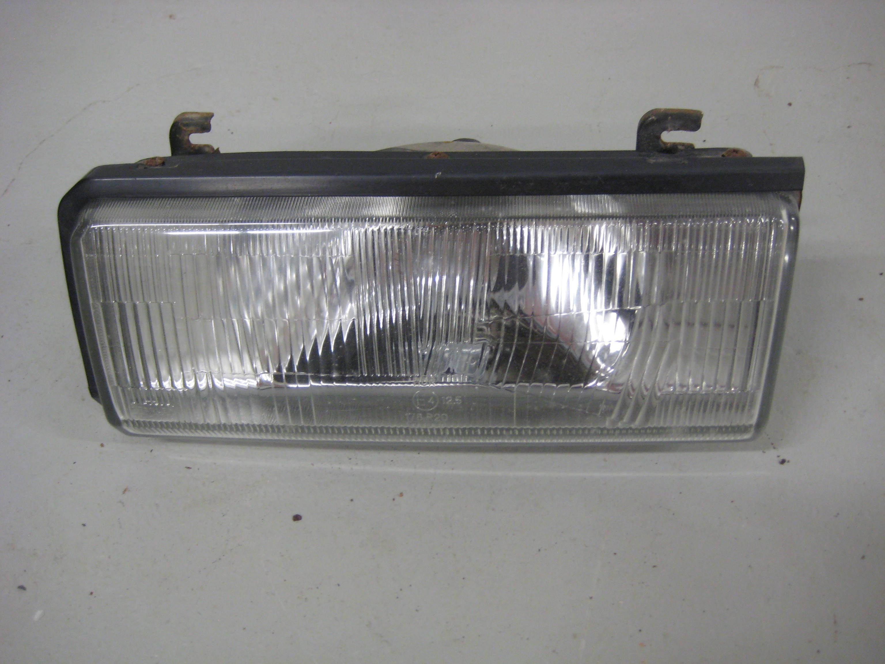 Etuvalo Mazda 626 II 86-87 Oikea