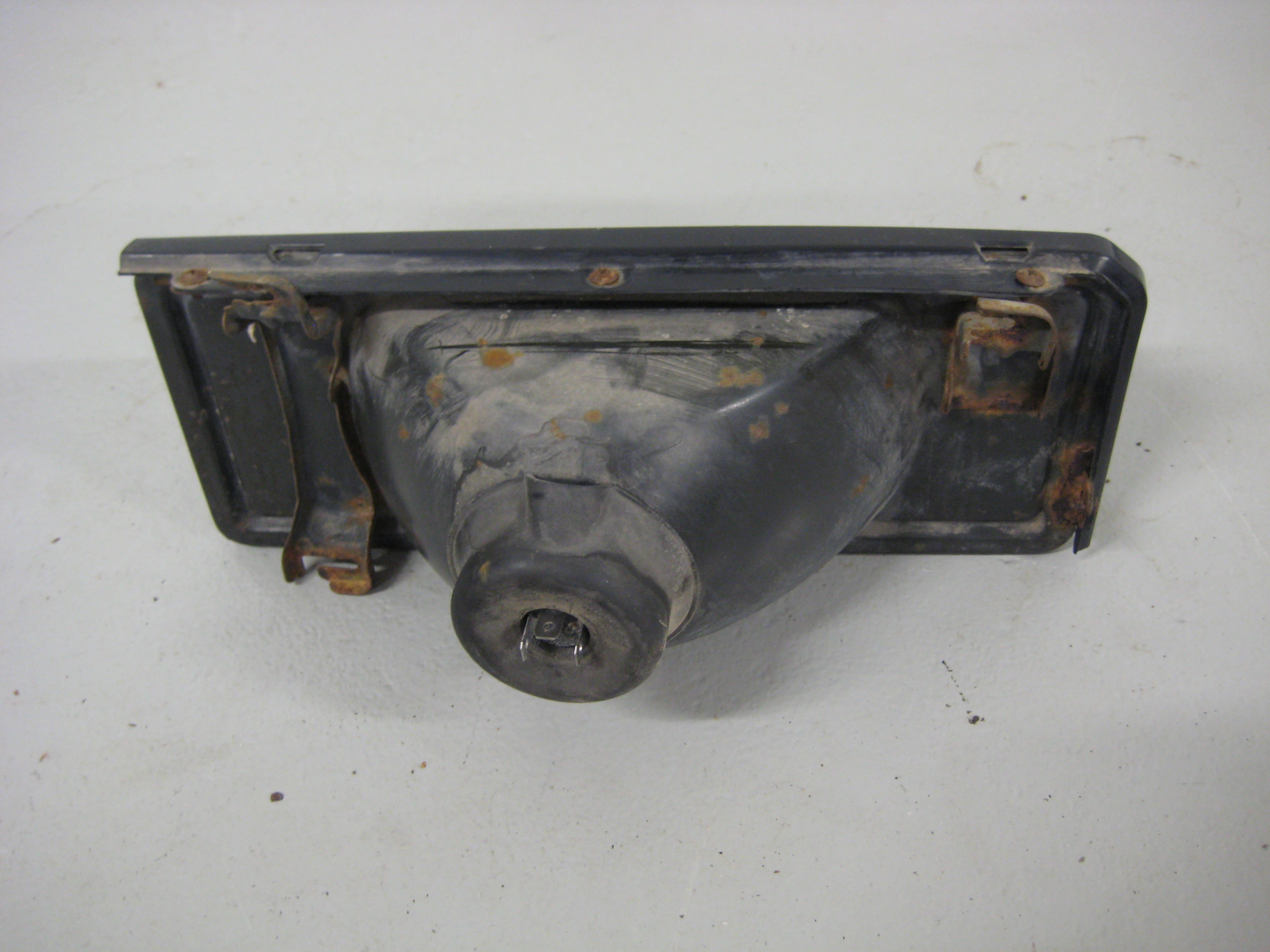 Etuvalo Mazda 626 II 86-87 Oikea - 2