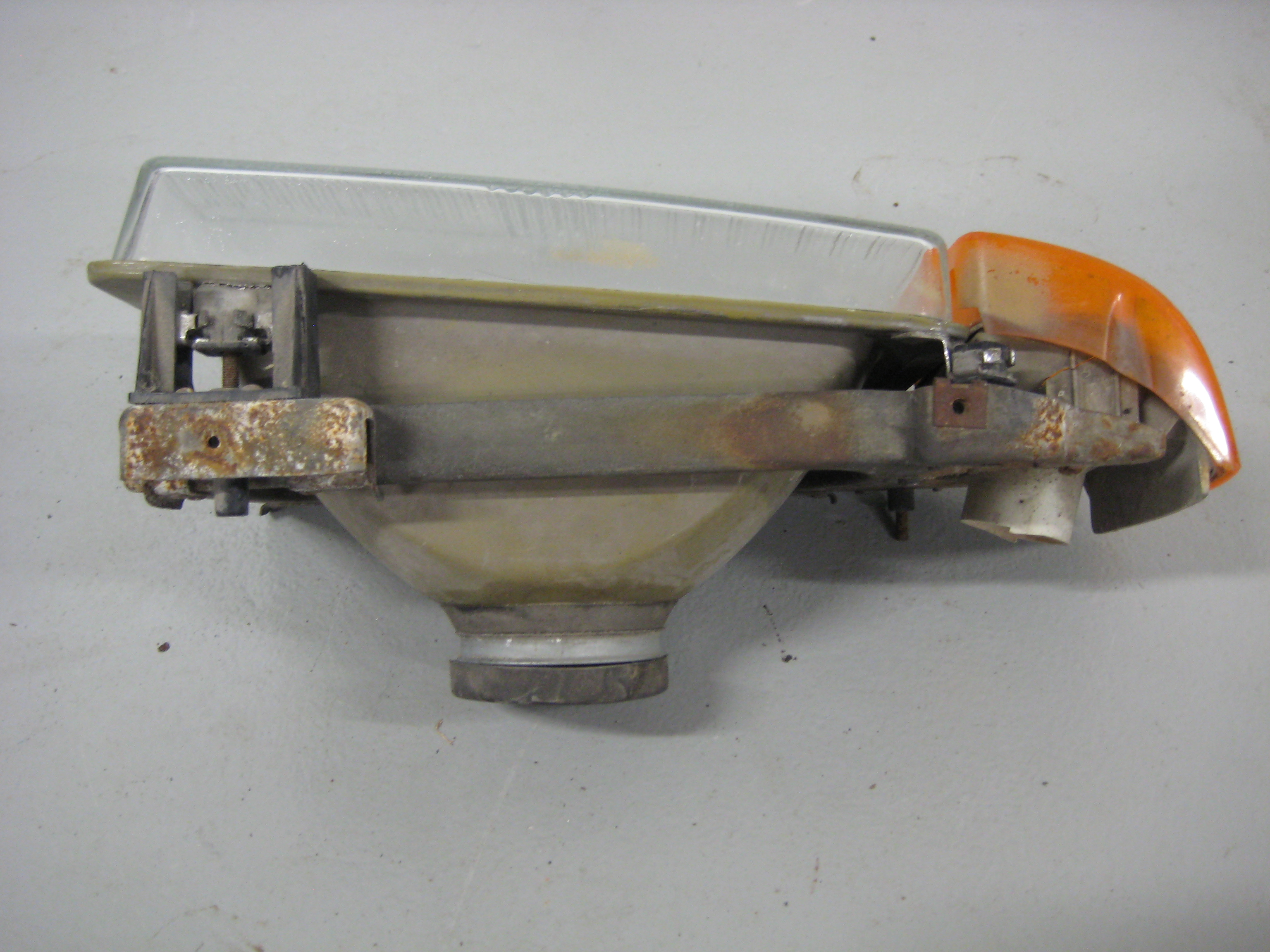 Framlampa Audi 80 Höger - 2