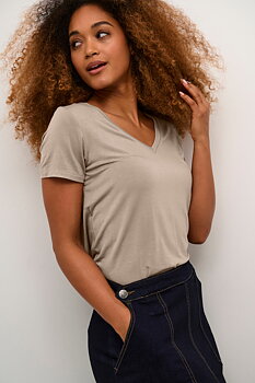 Culture Poppy V-neck T-shirt Timber Wolf