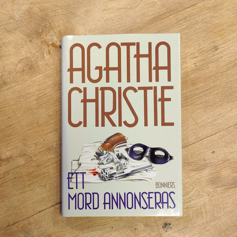 Ett mord annonseras av Agatha Christie