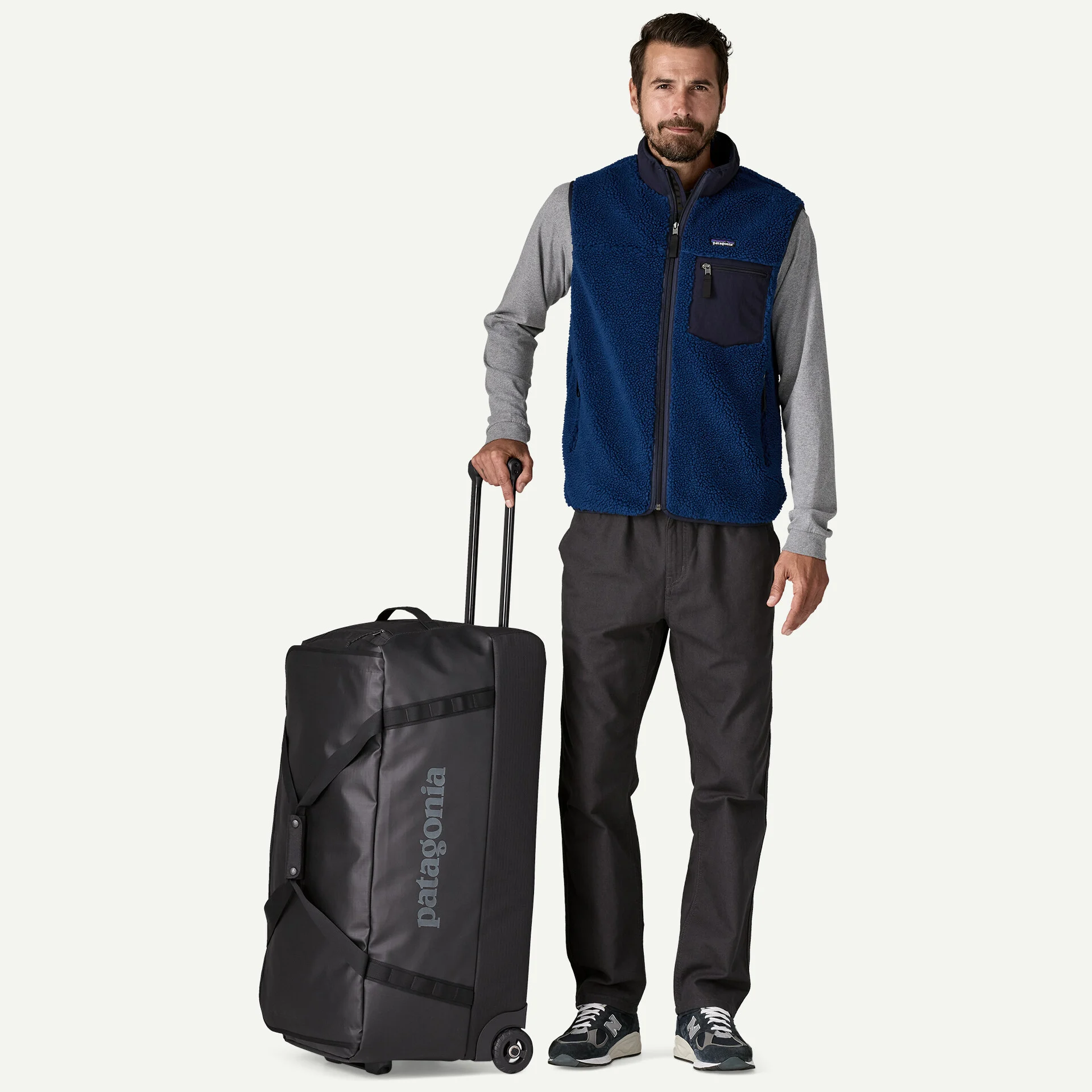 Patagonia Black Hole Wheeled Duffel 100L - Black w/Black - 2