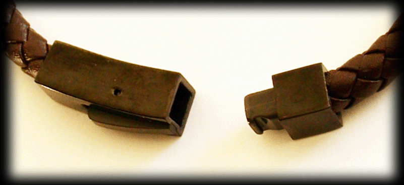 6 mm runt läderarmband i äkta brunt läder. - 2