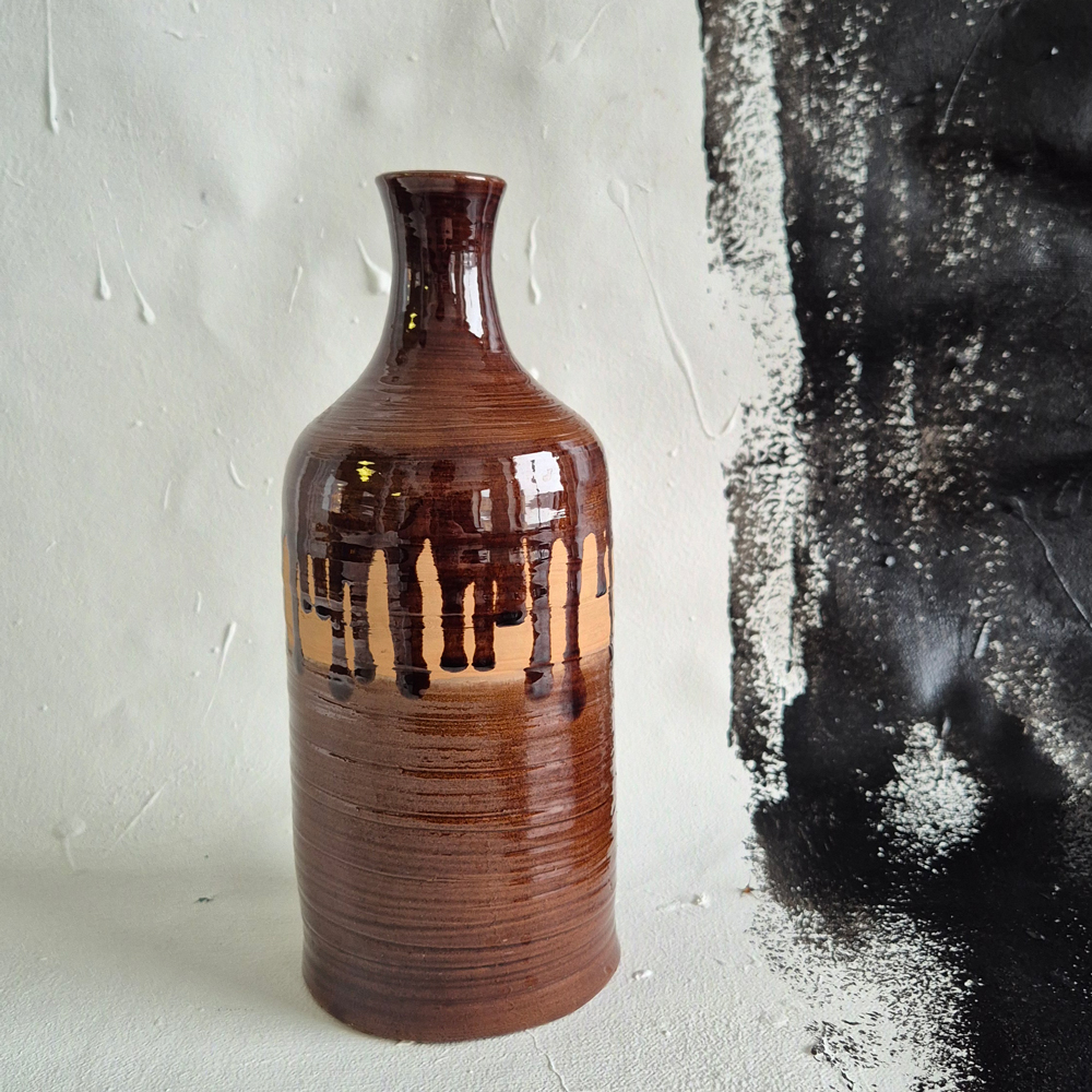 vintage VAS brun med droppglasyr, h 22,3