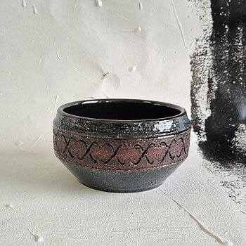 vintage SKÅL Gabriel Sweden, mörkgrön skrovlig glasyr,  h 7,4 cm
