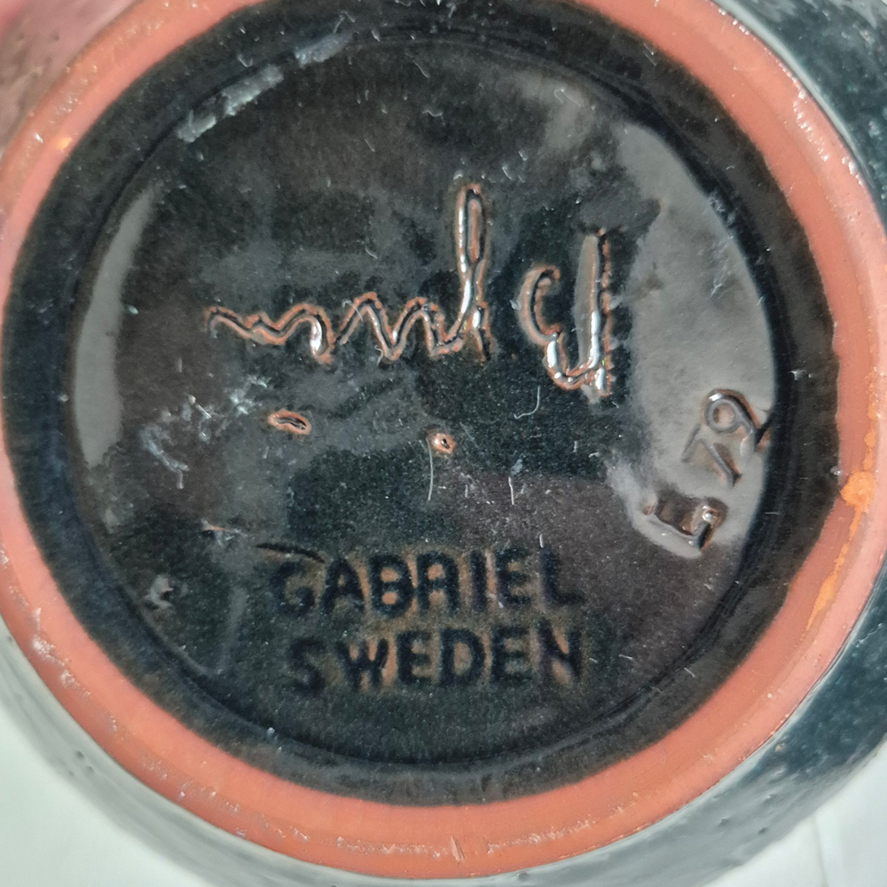 vintage SKÅL Gabriel Sweden, mörkgrön skrovlig glasyr,  h 7,4 cm - 7