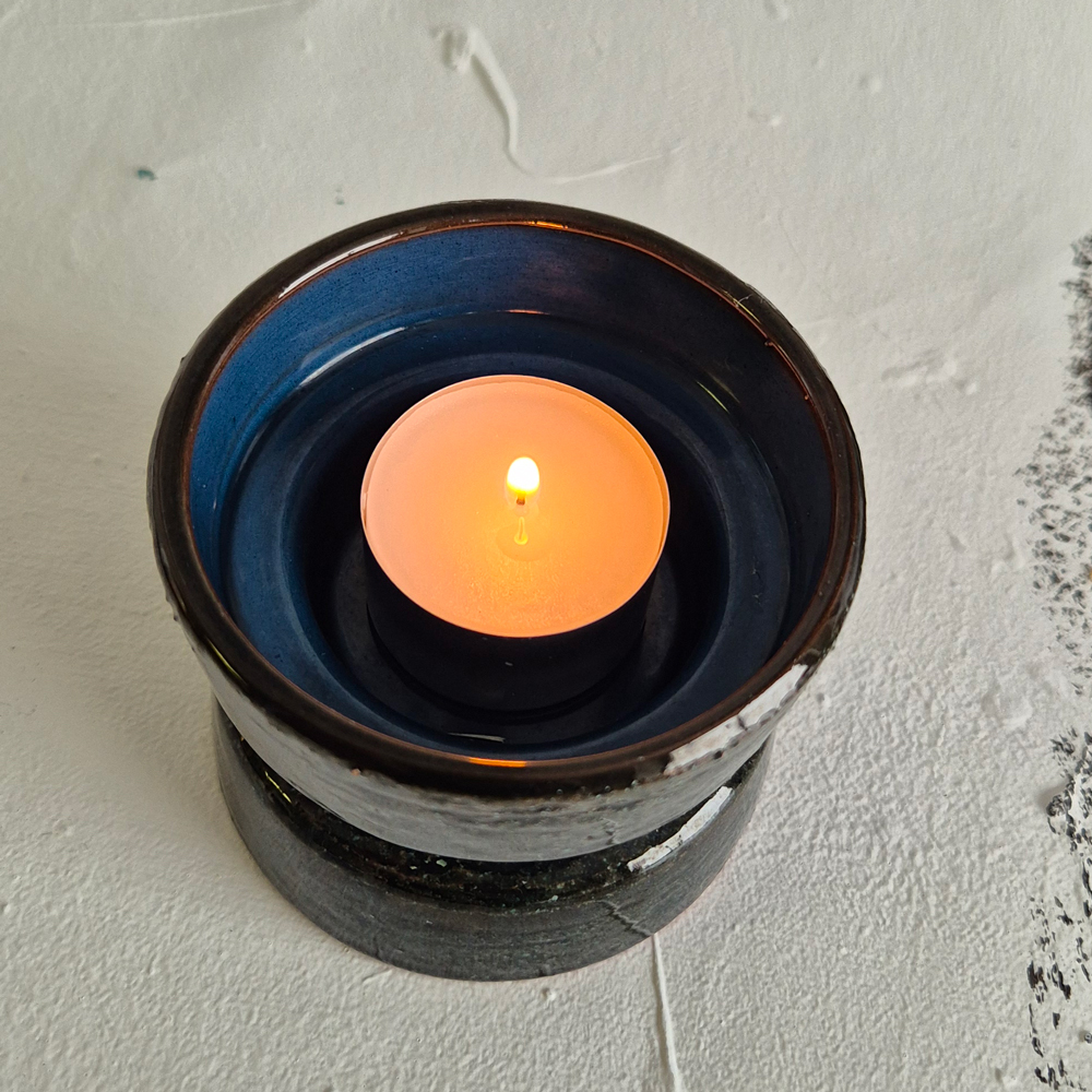 vintage LJUSLYKTA mörkgrön skrovlig glasyr,  h 7 cm - 7