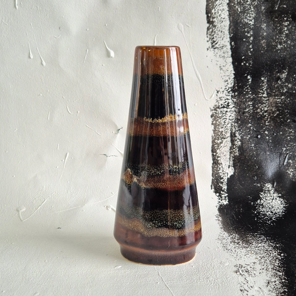 vintage VAS Mirostowickie Zaklady Cermaiczne, smal oval, brun med rinnig glasyr,  h 19,5 cm