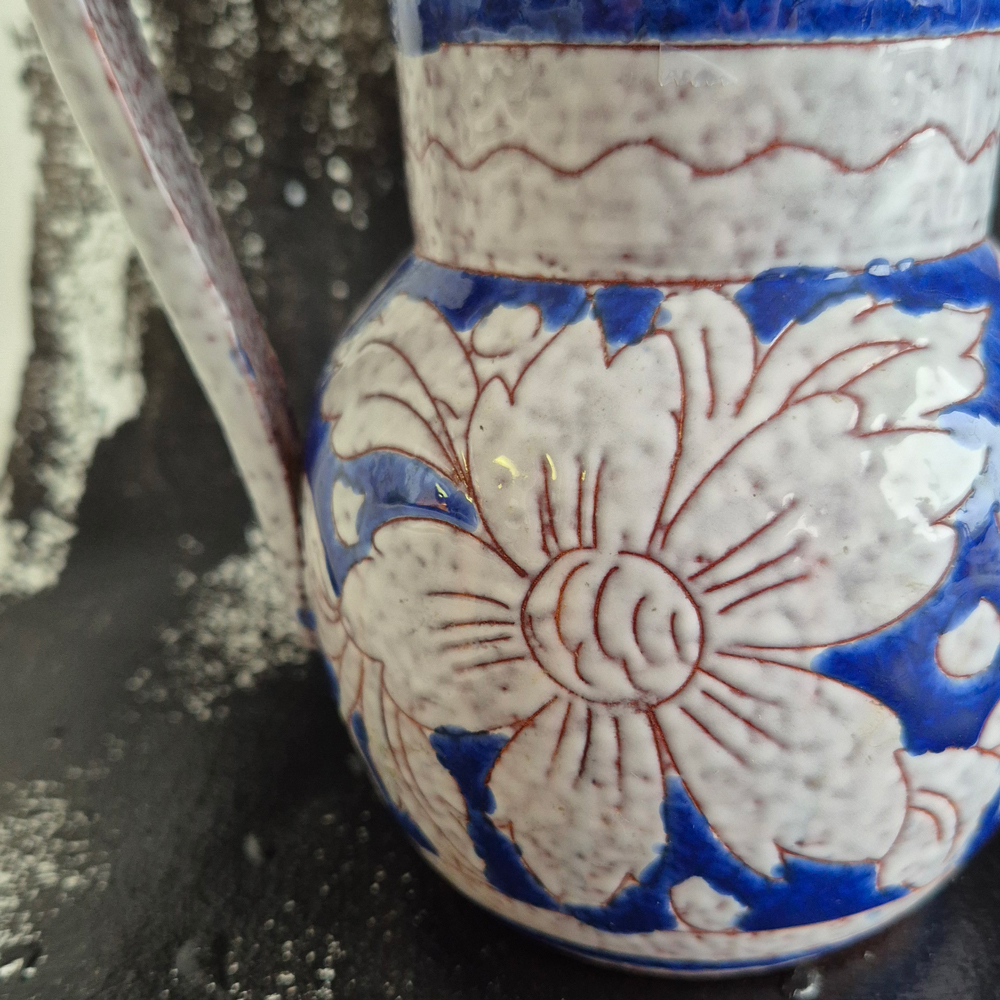 vintage VAS med hänklar, vitgrå med blommönster i blått,  h 20 cm - 4