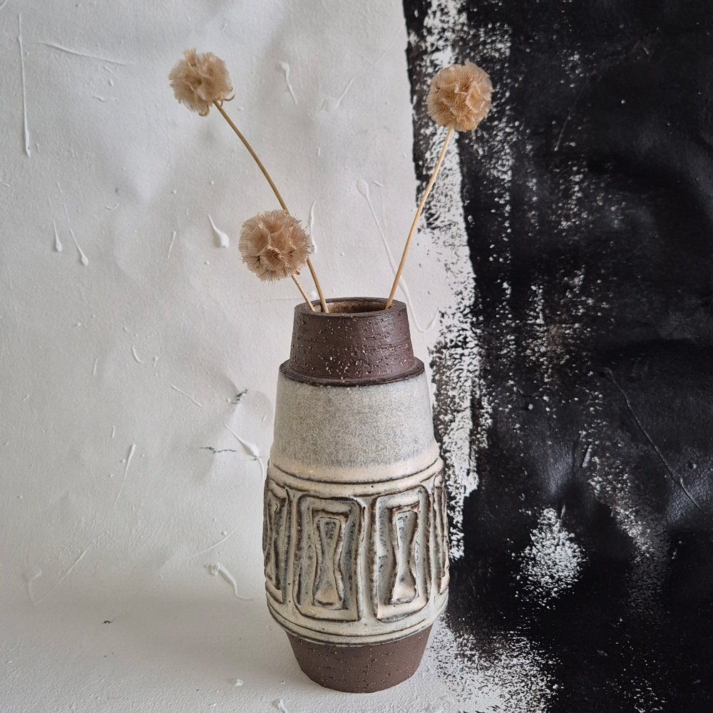 vintage VAS brun-beige med mönster i relief, h 18 cm - 6