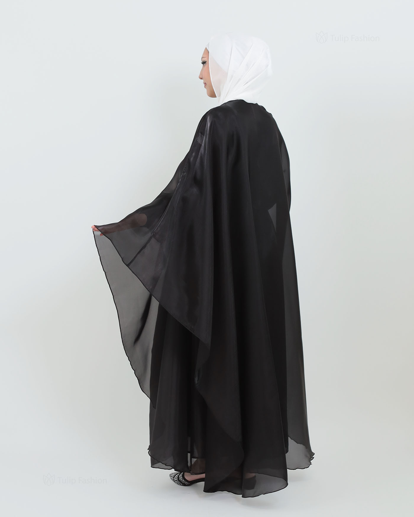 Abaya with Cape in Satin - Black - 3