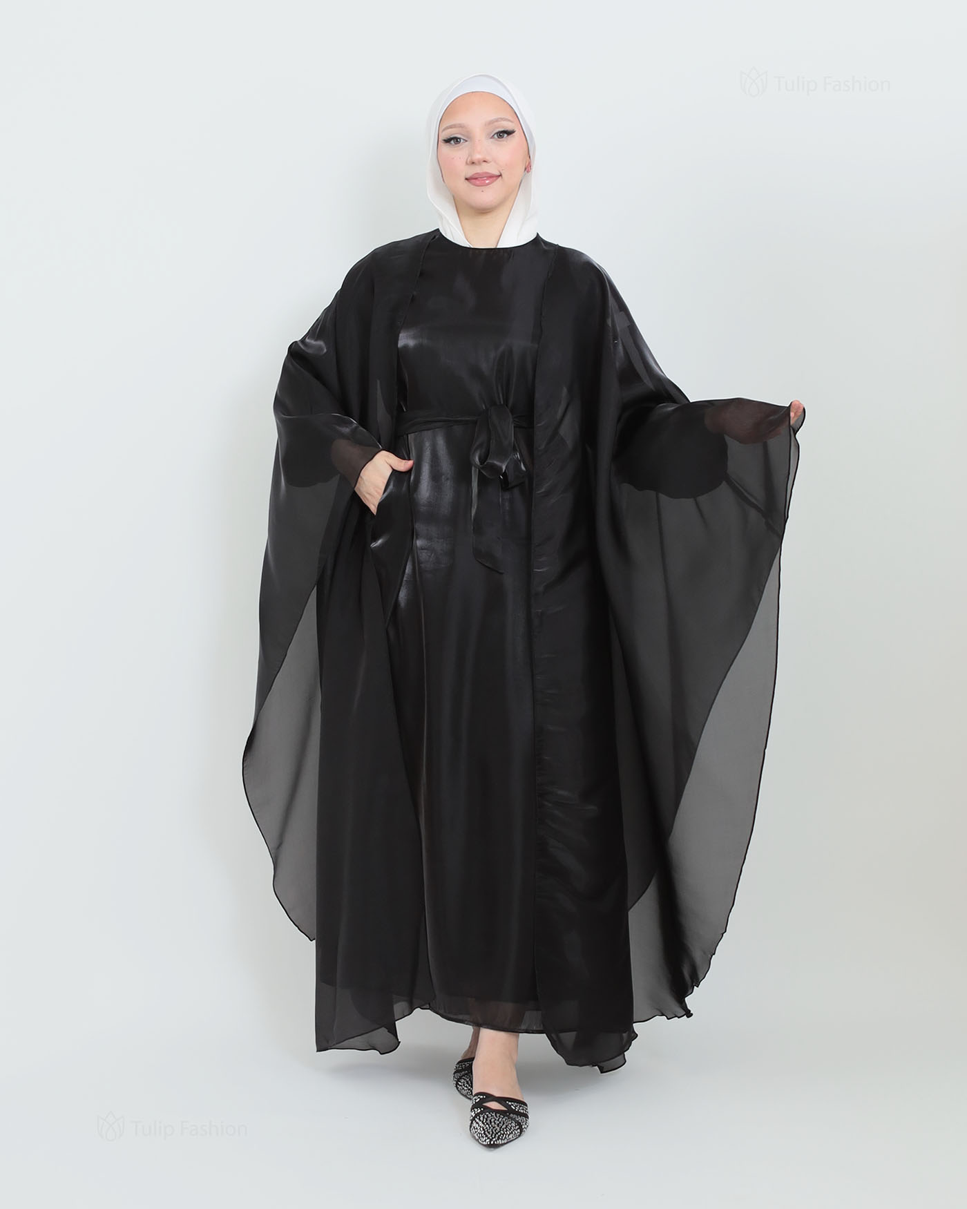 Abaya with Cape in Satin - Black