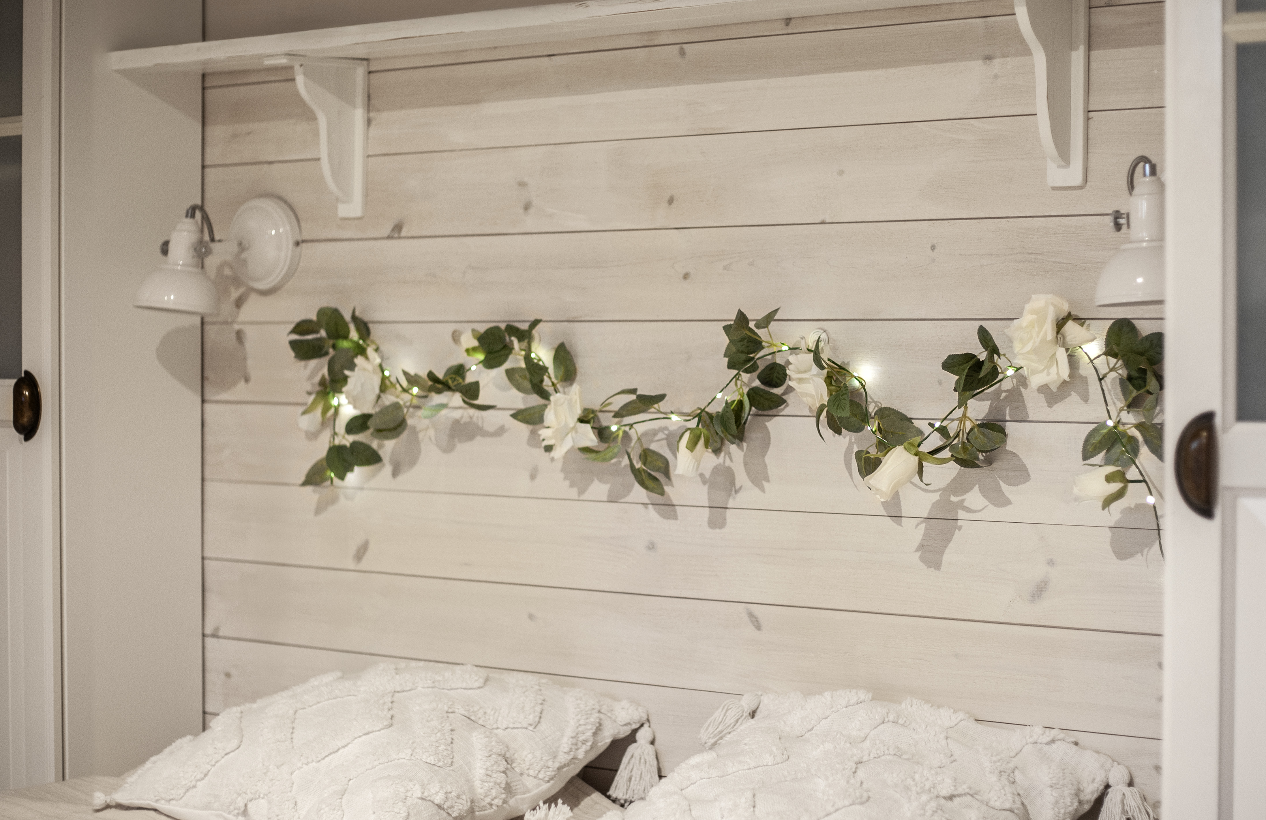 String lights - Garland with roses - 20 lights - 200 cm - Battery operated - 4
