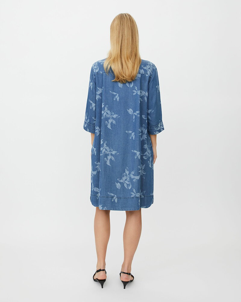 Jeansklänning Nokolo med blommor denimblå