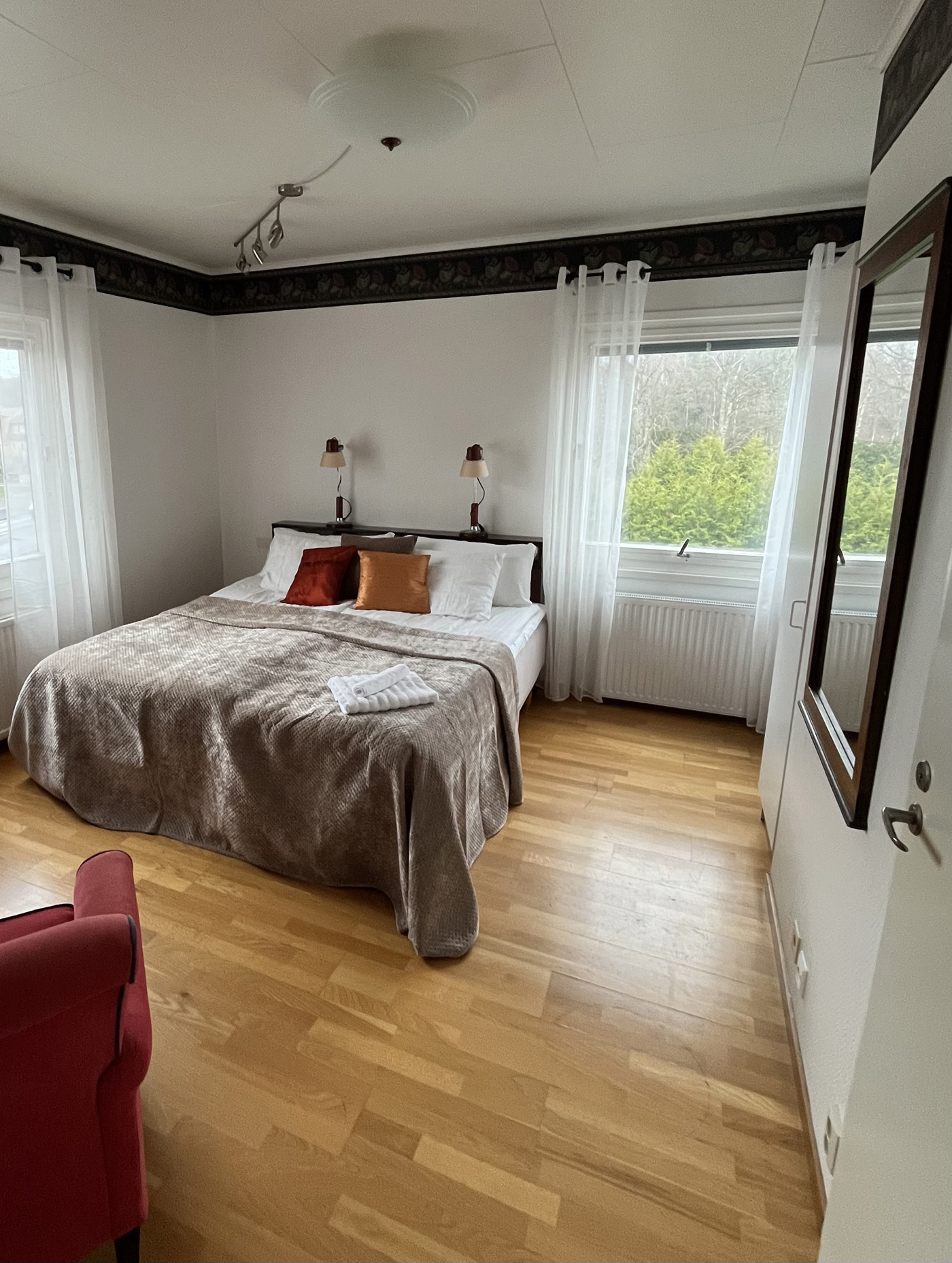 Hotellpaket - mat och logi Överlida - till Solögas event - Den vilda magin 7-9 maj - 2
