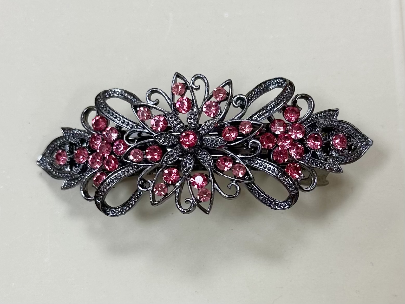 Vacker klämma i strass- rosa