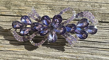 Mindre klämman i strass, lila