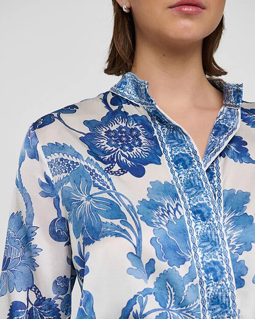 Sidenblus Danitta blommig kornblå/vit - 3
