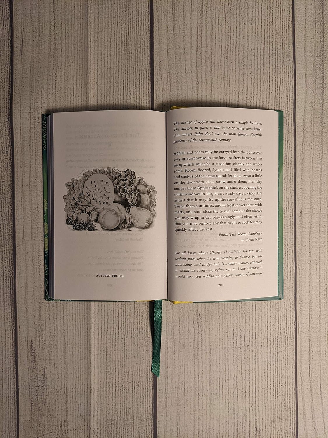 Green Shades : An Anthology of Plants, Gardens and Gardeners - Macmillan Collector's Library - 5