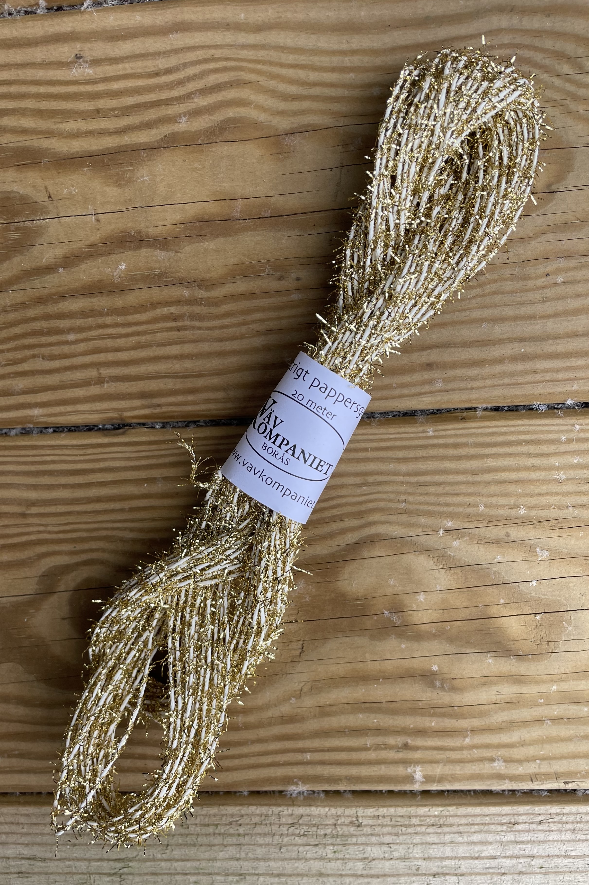 Glittrigt  pappersgarn  20m