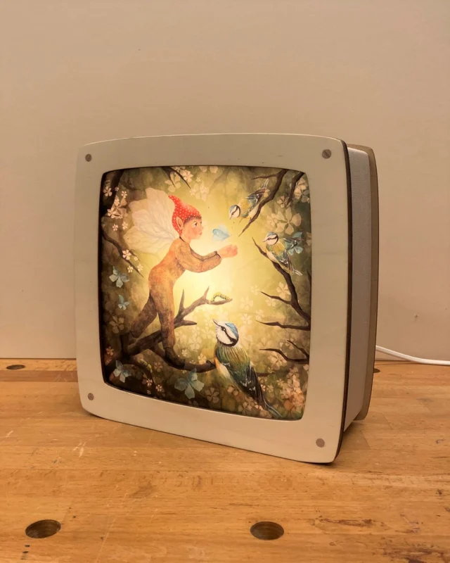 Silhuett från Het Houtlokael -  Spring Forest Fairy | Bijdehansje - 2