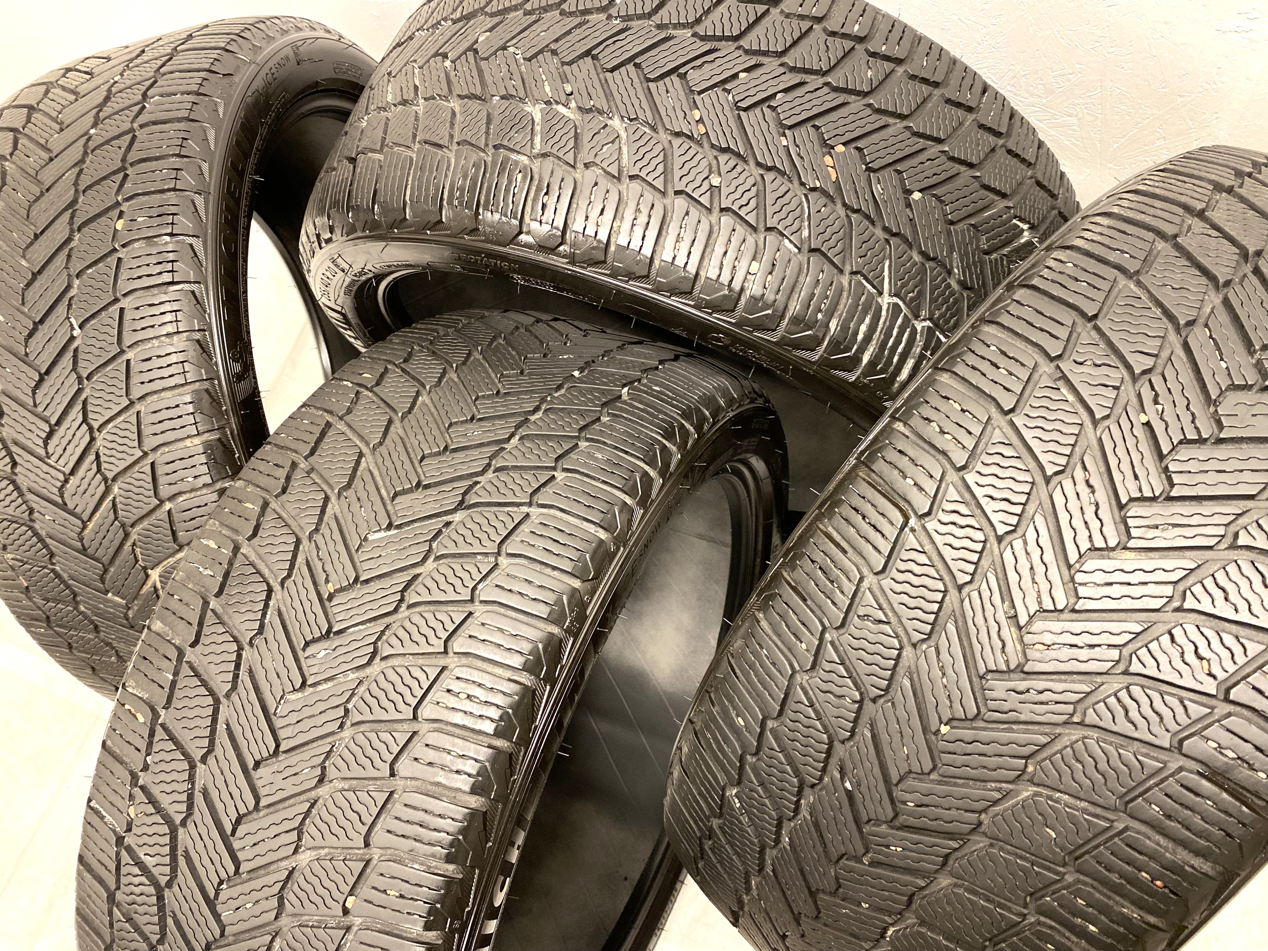 20" BEGAGNADE VINTERDÄCK M+S | 4 st 255/40 R20 101H XL Michelin X-Ice Snow | V30-2022 | 7|7|7|7 mm - 2