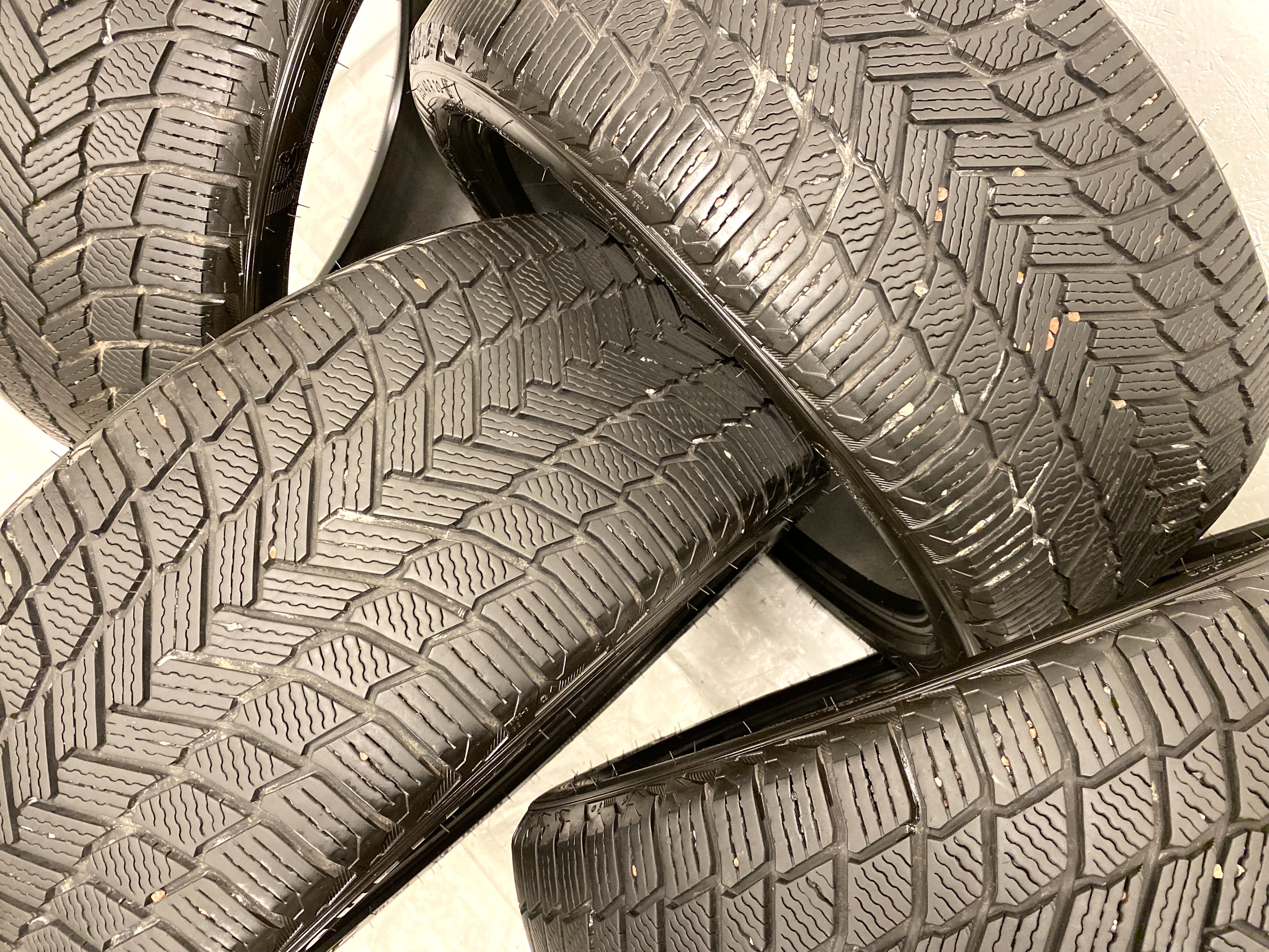 20" BEGAGNADE VINTERDÄCK M+S | 4 st 255/40 R20 101H XL Michelin X-Ice Snow | V30-2022 | 7|7|7|7 mm - 3